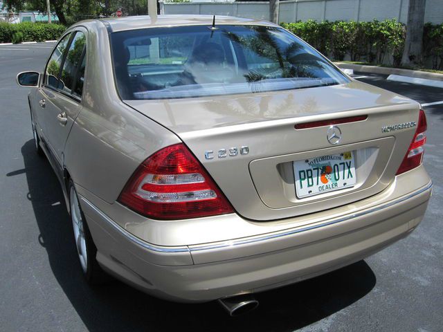 2005 Mercedes-Benz C-Class 5DR 4WD CREW CA