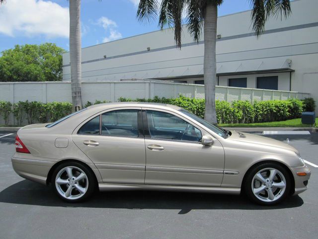 2005 Mercedes-Benz C-Class 5DR 4WD CREW CA