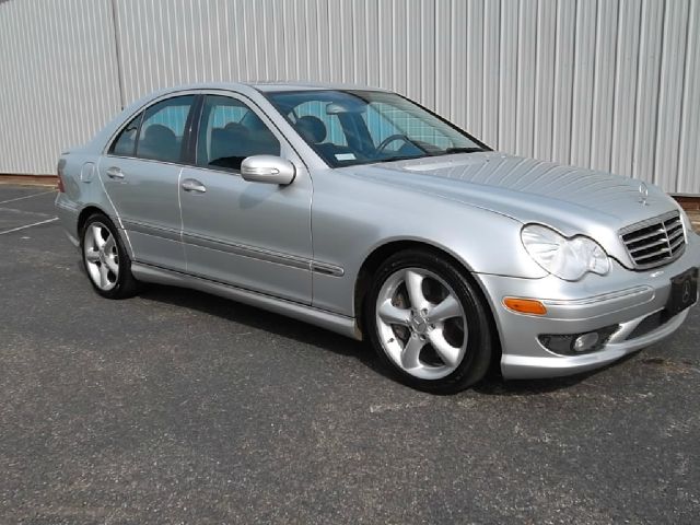 2005 Mercedes-Benz C-Class 323i Automatic 4DR