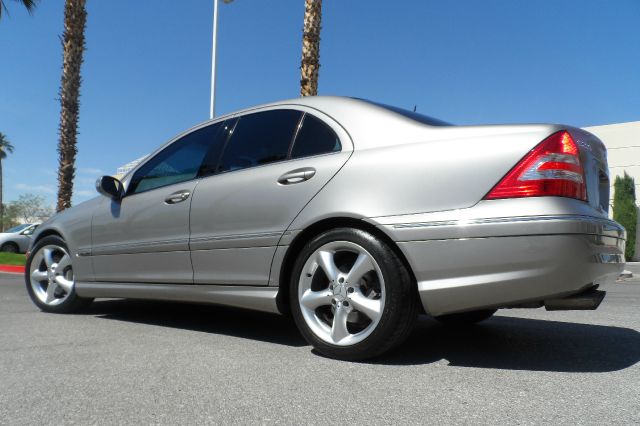 2005 Mercedes-Benz C-Class 5DR 4WD CREW CA
