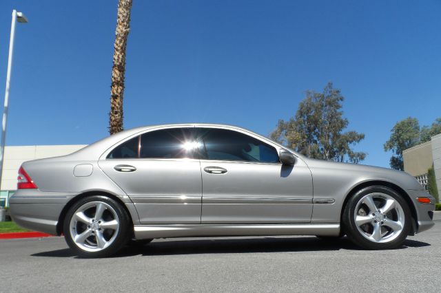 2005 Mercedes-Benz C-Class 5DR 4WD CREW CA