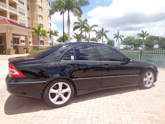 2005 Mercedes-Benz C-Class 5DR 4WD CREW CA