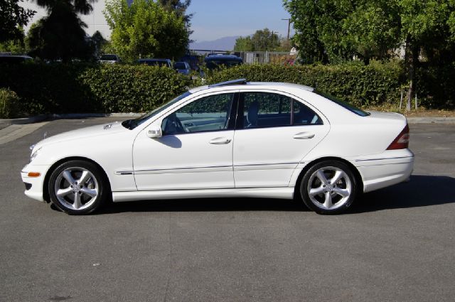 2005 Mercedes-Benz C-Class 5DR 4WD CREW CA