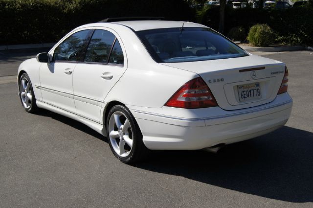 2005 Mercedes-Benz C-Class 5DR 4WD CREW CA
