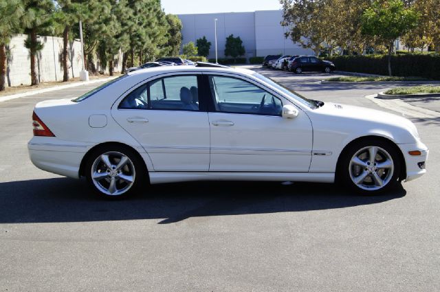 2005 Mercedes-Benz C-Class 5DR 4WD CREW CA