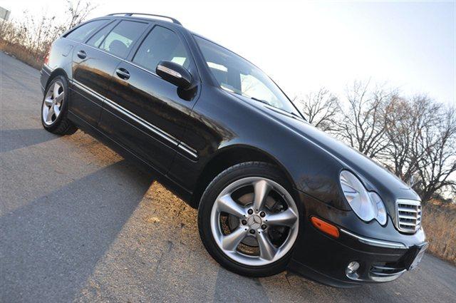 2005 Mercedes-Benz C-Class 3.2 TL - Extra Sharp