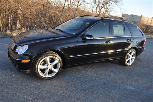 2005 Mercedes-Benz C-Class 3.2 TL - Extra Sharp