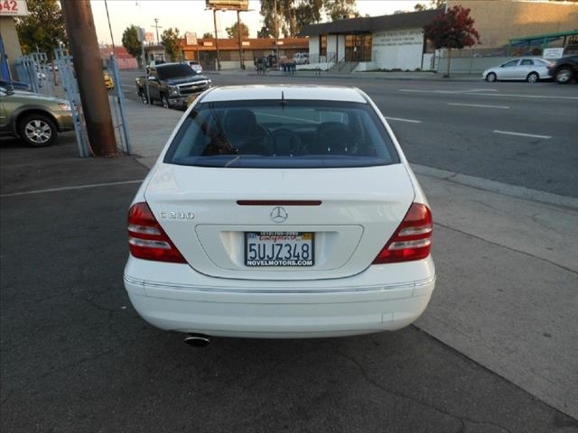 2006 Mercedes-Benz C-Class Supercrew FX4 Offrd 4X4