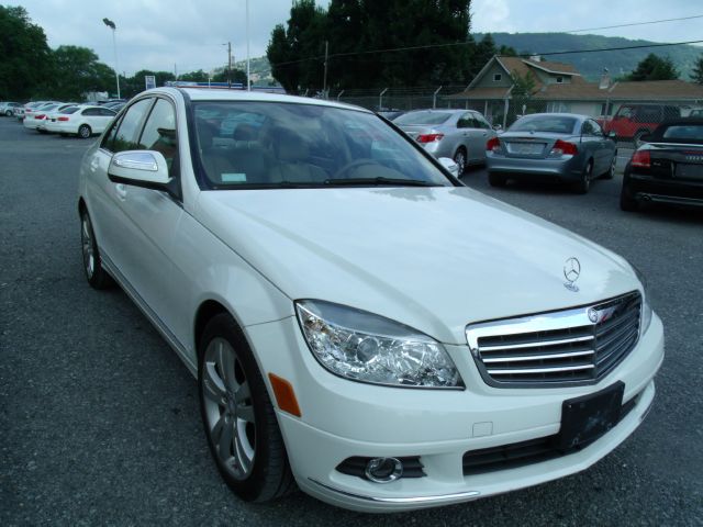 2008 Mercedes-Benz C-Class 2WD Crew Cab 143.5 LTZ