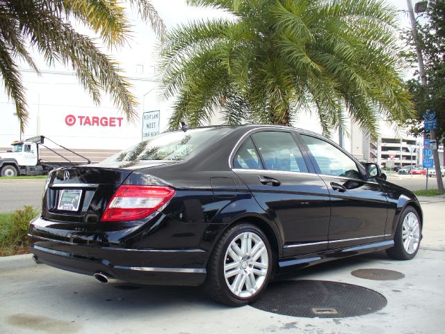 2008 Mercedes-Benz C-Class 2WD Crew Cab 143.5 LTZ