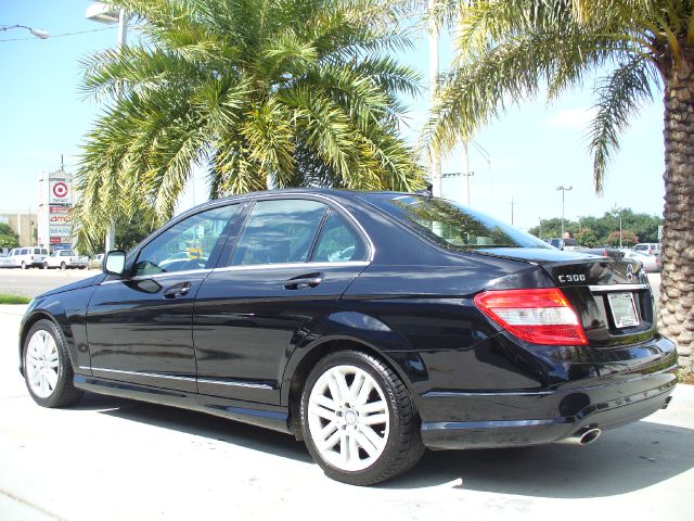2008 Mercedes-Benz C-Class 2WD Crew Cab 143.5 LTZ