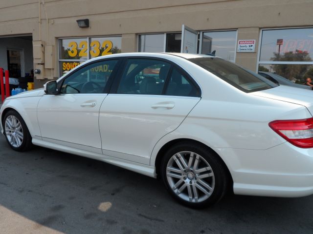 2008 Mercedes-Benz C-Class 2WD Crew Cab 143.5 LTZ