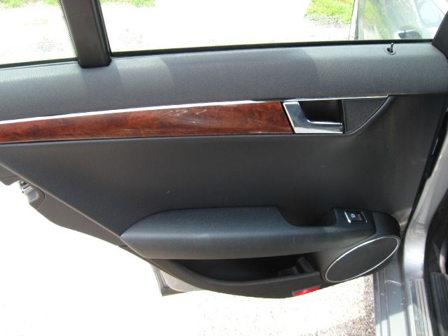 2008 Mercedes-Benz C-Class 2WD Crew Cab 143.5 LTZ
