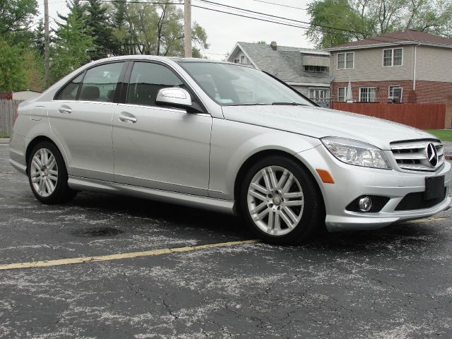 2009 Mercedes-Benz C-Class L.T. 4-w.d. 5.3L