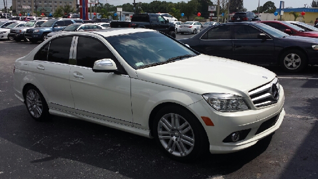 2009 Mercedes-Benz C-Class Crewcab Denali AWD