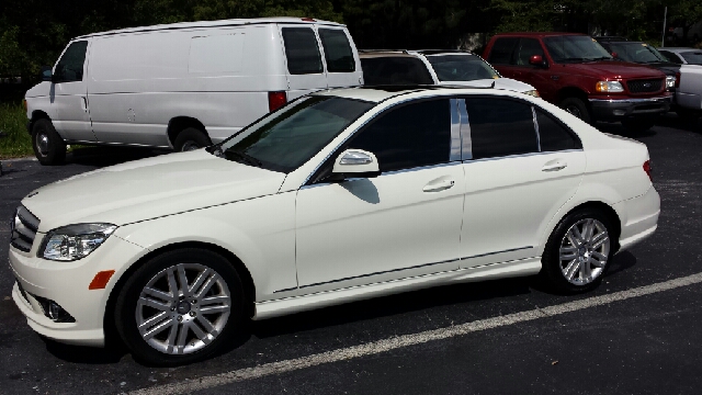 2009 Mercedes-Benz C-Class Crewcab Denali AWD