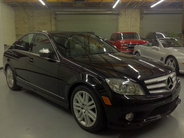 2009 Mercedes-Benz C-Class 2WD Crew Cab 143.5 LTZ