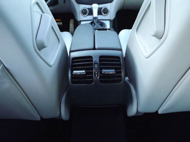 2009 Mercedes-Benz C-Class 1986 Nissan