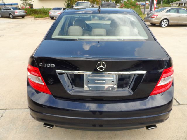 2010 Mercedes-Benz C-Class 2WD Crew Cab 143.5 LTZ