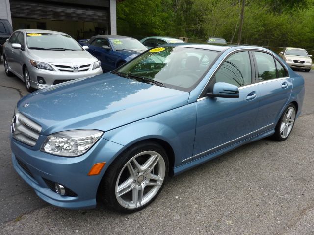 2010 Mercedes-Benz C-Class 2WD Crew Cab 143.5 LTZ