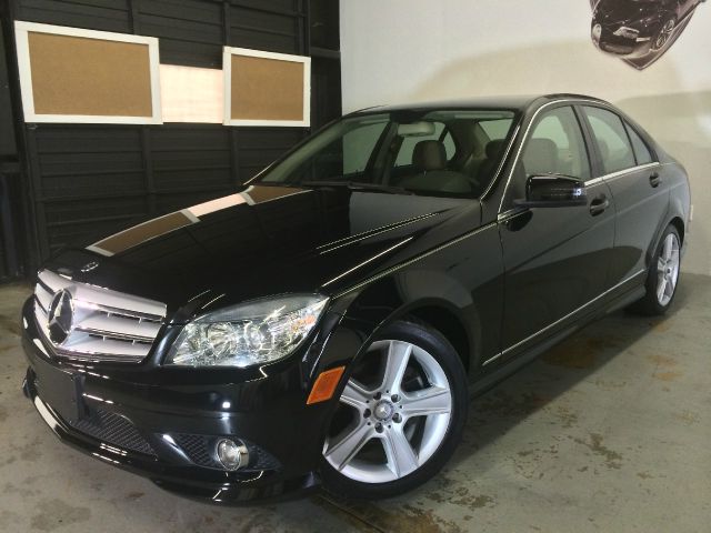 2010 Mercedes-Benz C-Class L.T. 4-w.d. 5.3L