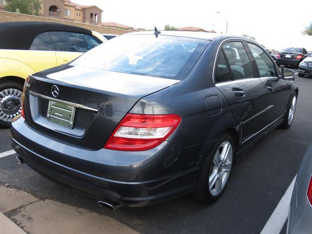 2010 Mercedes-Benz C-Class 4dr Sdn Manual (natl)
