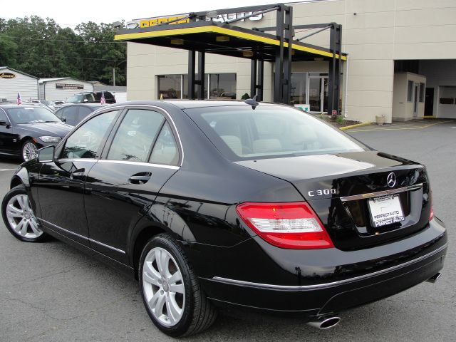 2010 Mercedes-Benz C-Class Crewcab Denali AWD
