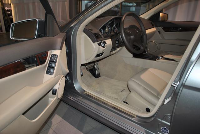 2010 Mercedes-Benz C-Class 4dr Sdn Manual (natl)