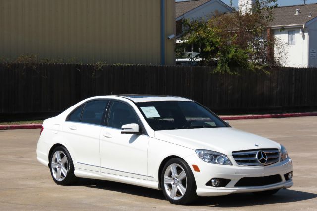 2010 Mercedes-Benz C-Class 2WD Crew Cab 143.5 LTZ