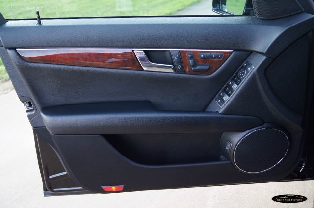 2010 Mercedes-Benz C-Class Crewcab Denali AWD