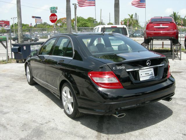 2011 Mercedes-Benz C-Class 2WD Crew Cab 143.5 LTZ