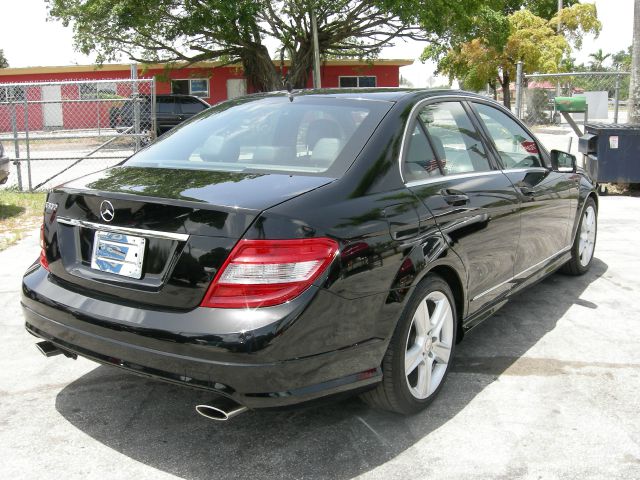 2011 Mercedes-Benz C-Class 2WD Crew Cab 143.5 LTZ