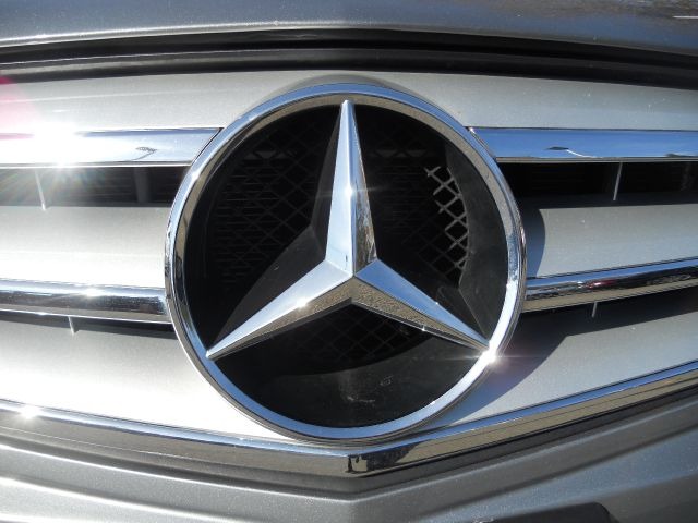 2011 Mercedes-Benz C-Class 2WD Crew Cab 143.5 LTZ