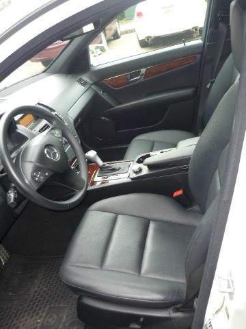 2011 Mercedes-Benz C-Class 2WD Crew Cab 143.5 LTZ