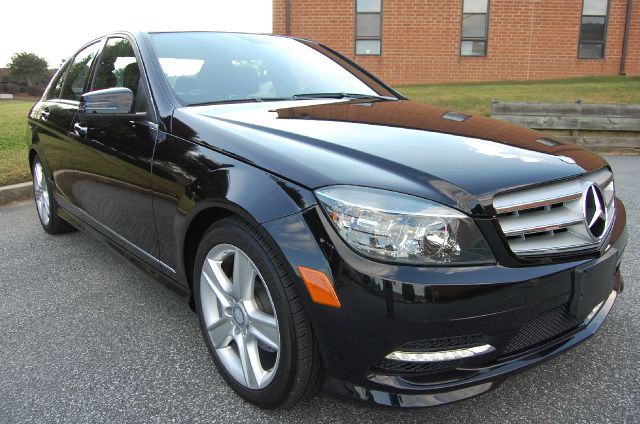 2011 Mercedes-Benz C-Class 2WD Crew Cab 143.5 LTZ