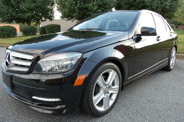 2011 Mercedes-Benz C-Class 2WD Crew Cab 143.5 LTZ