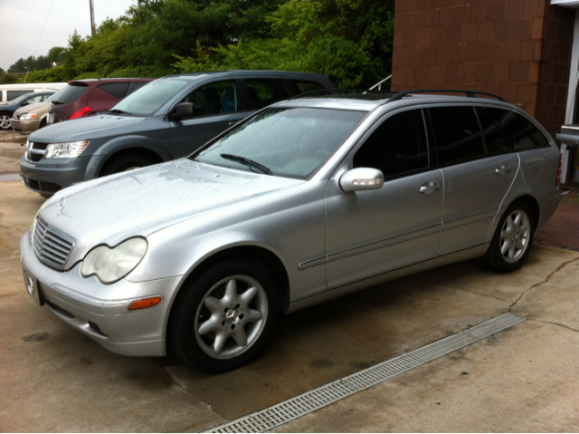 2003 Mercedes-Benz C-Class Wagon 3.2 TL - Extra Sharp