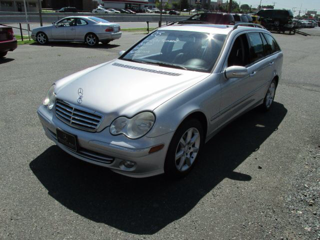 2005 Mercedes-Benz C-Class Wagon 3.2 TL - Extra Sharp