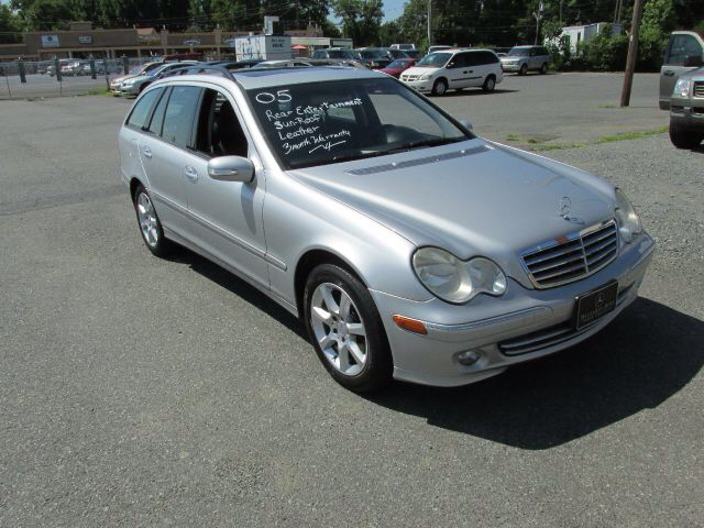 2005 Mercedes-Benz C-Class Wagon 3.2 TL - Extra Sharp