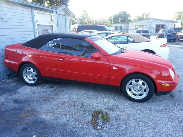 1999 Mercedes-Benz CLK-Class 7-passenger
