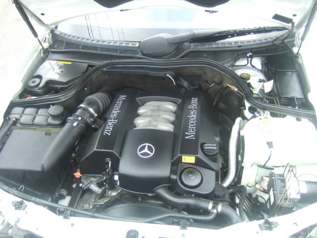 1999 Mercedes-Benz CLK-Class 7-passenger