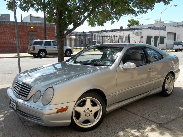 2000 Mercedes-Benz CLK-Class XLE V6