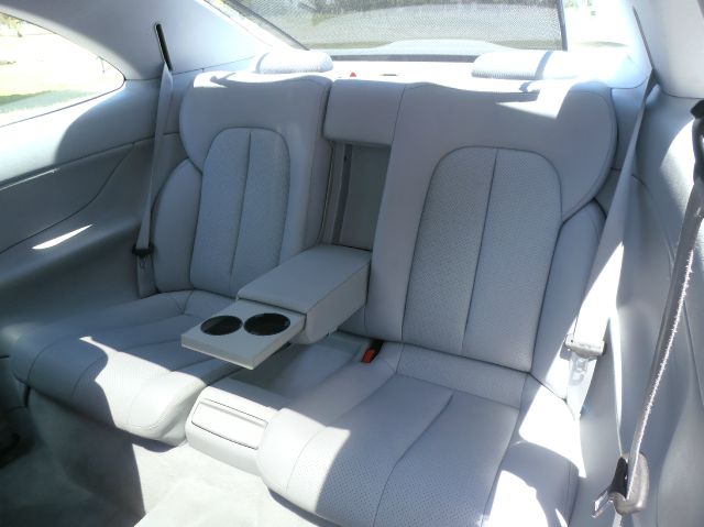 2000 Mercedes-Benz CLK-Class XLE V6