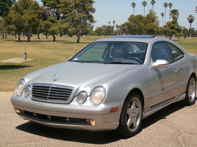 2000 Mercedes-Benz CLK-Class XLE V6