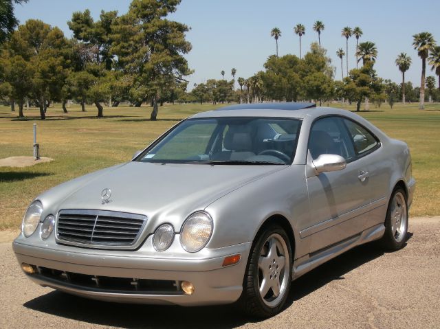 2000 Mercedes-Benz CLK-Class XLE V6
