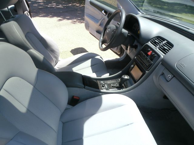 2000 Mercedes-Benz CLK-Class XLE V6