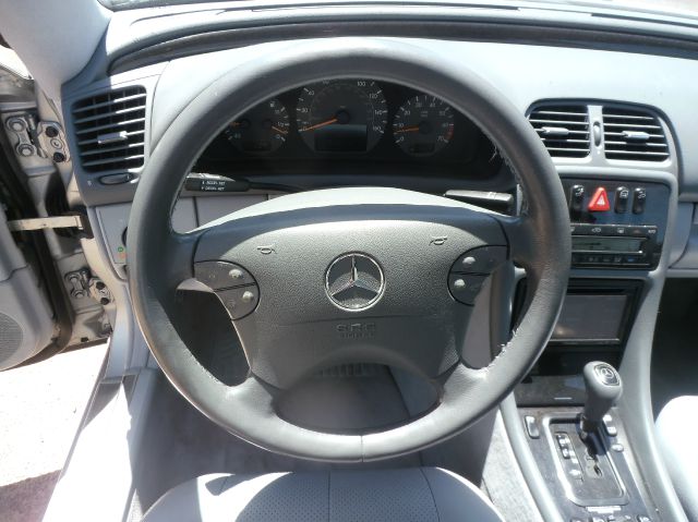 2000 Mercedes-Benz CLK-Class XLE V6