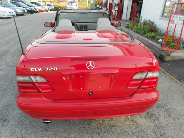 2001 Mercedes-Benz CLK-Class 7-passenger