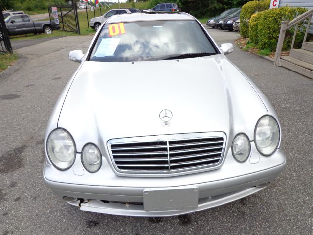 2001 Mercedes-Benz CLK-Class Supercab 145 STX 4WD