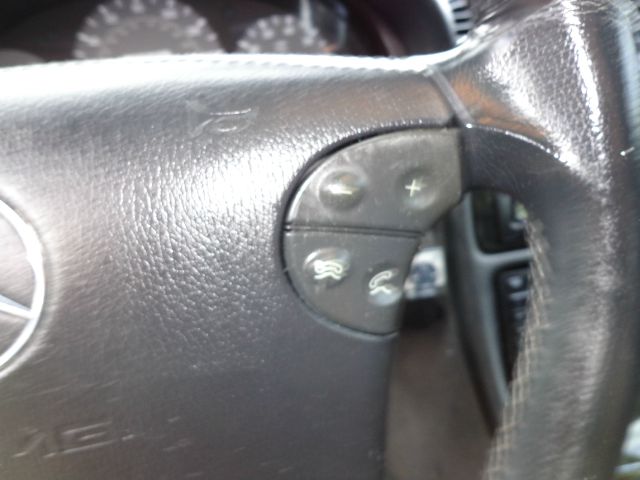 2001 Mercedes-Benz CLK-Class Supercab 145 STX 4WD